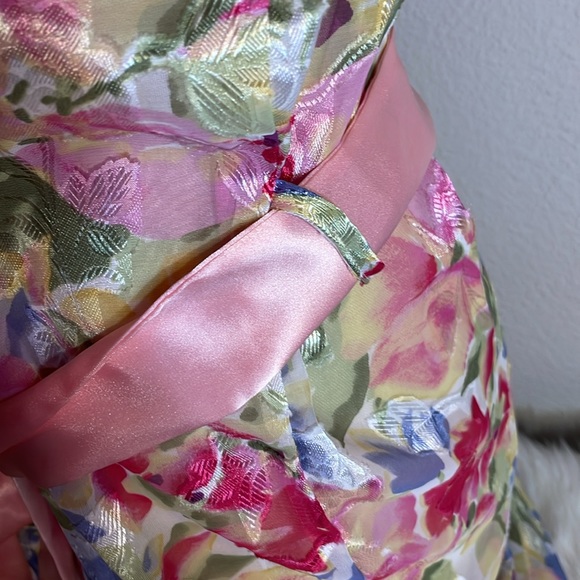 Robe - Picture 7 of 9